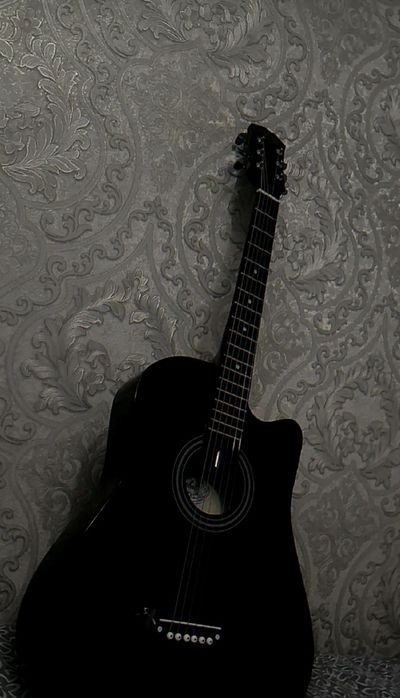 Гитара акустическая из хорошего качества