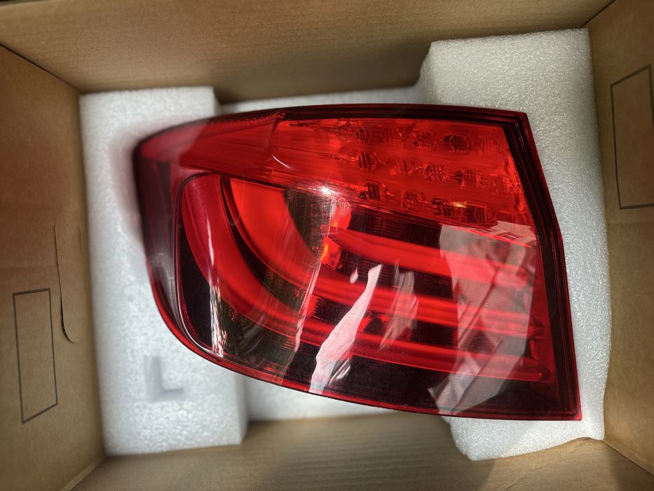 Външни стопове к-кт преди фейс Ф10 червени!