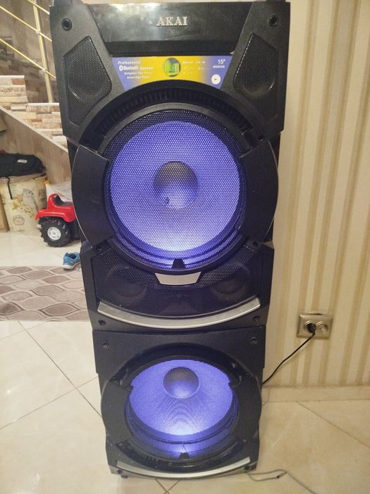 Активнa  тонколона АKAI