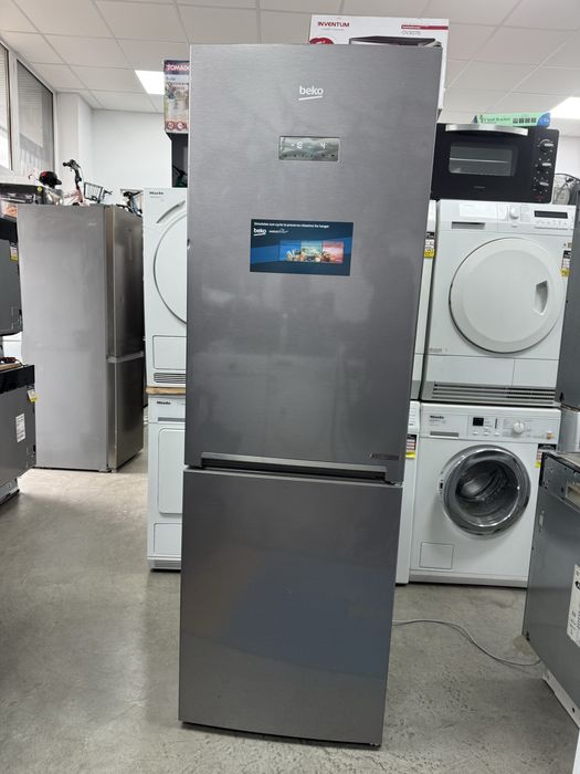 Хладилник с фризер Beko No Front