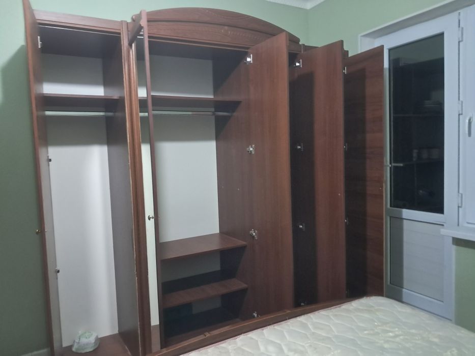 Шифанер.5-ти дверный.качественн