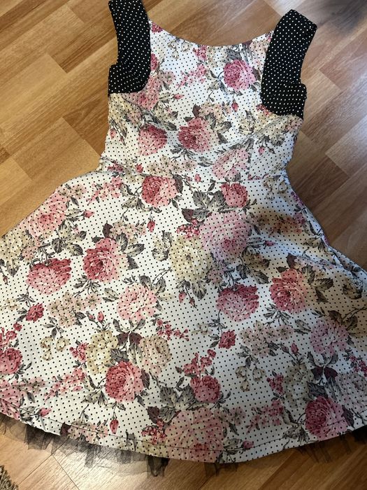 Страхотни рокли Луци /Lucy и други.