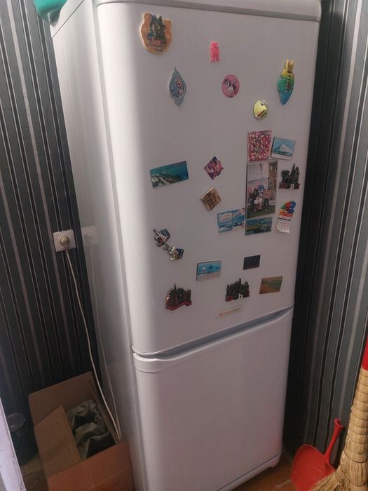 Продам холодильник Атлант