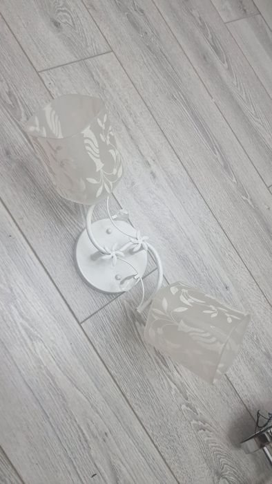 Люстра потолочная. Двухрожковая