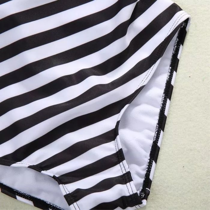 Costum de baie intreg Marimea XS