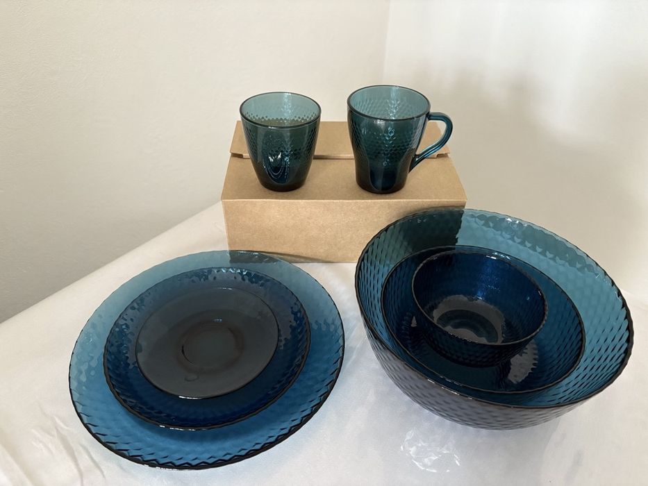 Продам столовый набор Люминарк 43 предмета