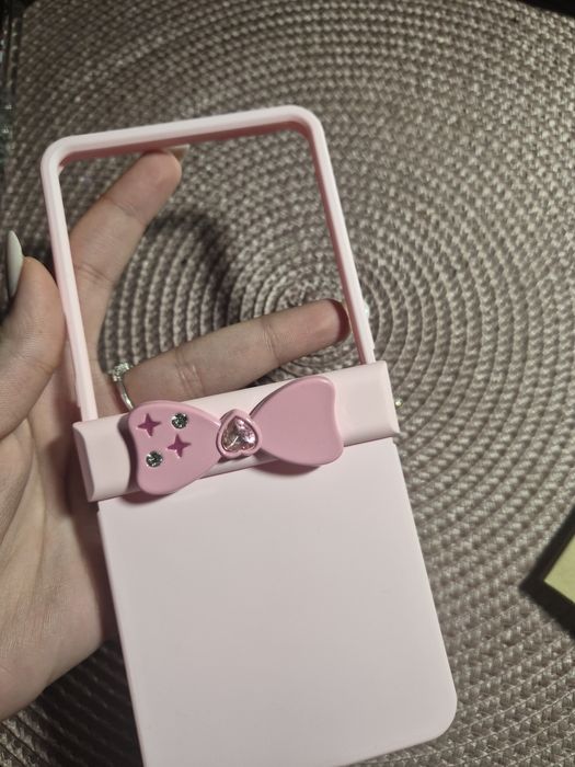 Huse si folie pentru ecran secundar pt Samsung Galaxy ZFlip 7