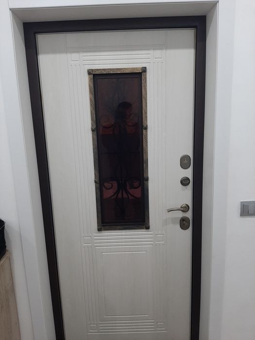 Установка двери и замен замков