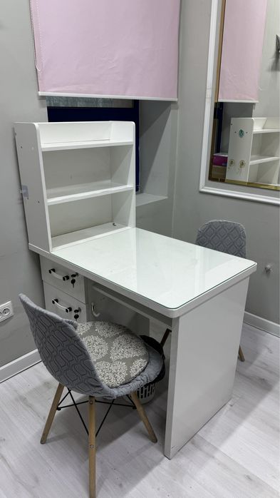 Маникюрный столик 35.000тг