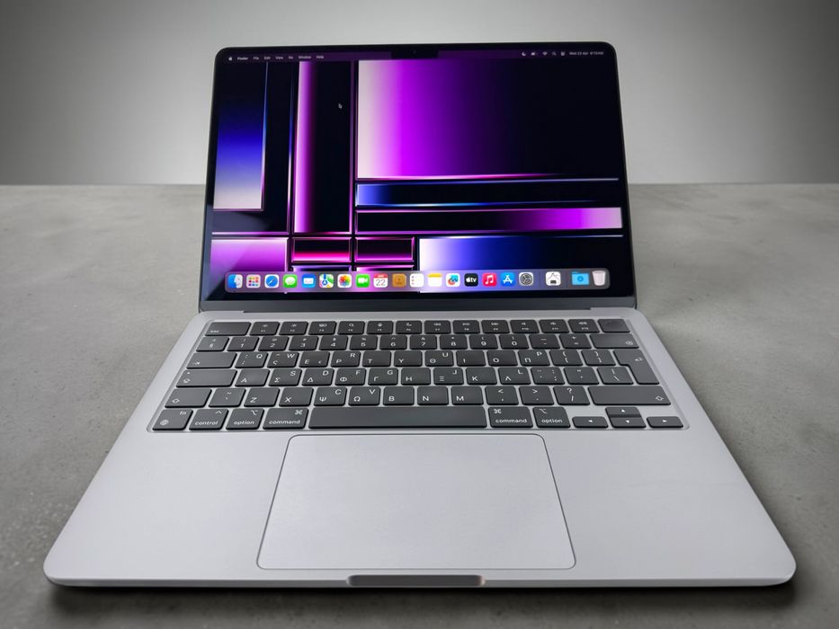 MacBook Air M3 13.6” M3 16RAM 256GB Space Gray 96% Battery!