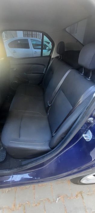 Autoturism full optiuni navi  buton ecoetc.. 1500 cm euro 5.