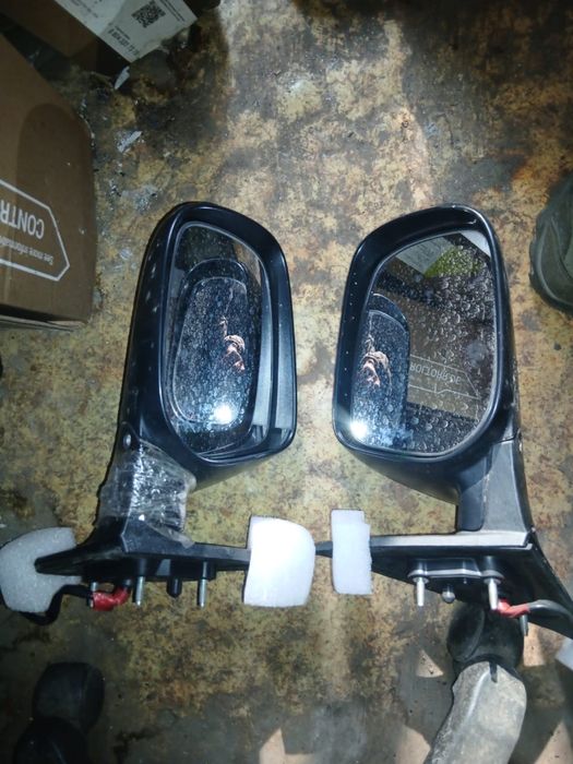 Продам зеркала от камри 40