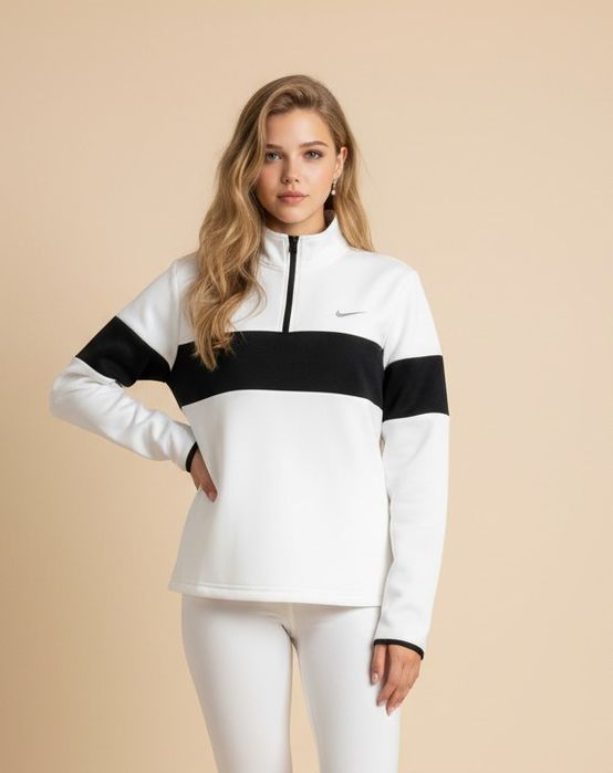 Дамска спортна горница