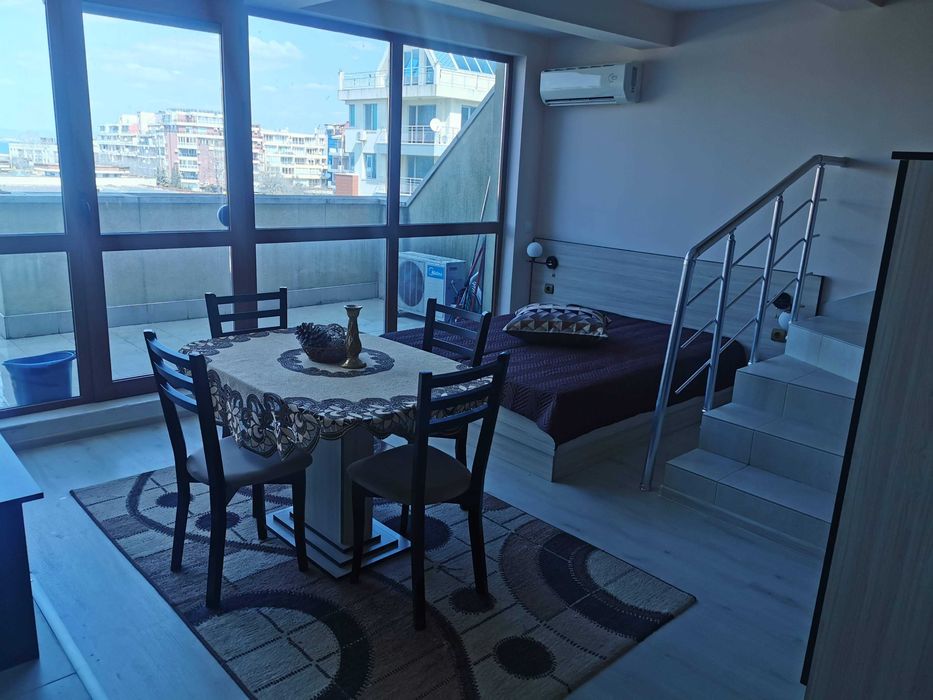 Луксозен мезонет "Татяна" с басейн до санаториума. Под Наем