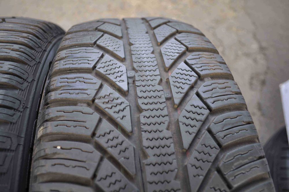 2 Anvelope Iarna 215/60 R16 SEMPERIT Master Grip 2