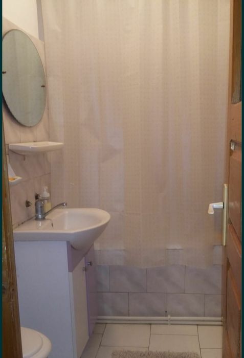Ofer spre vanzare apartament zona Casa Cartii