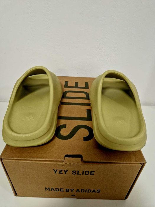 Yeezy Slide Light Green