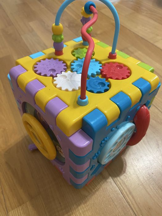 Cub interactiv cu sunete si lumini pentru copii