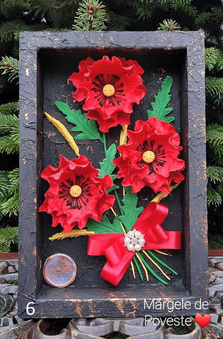 Compoziții florale din porțelan rece