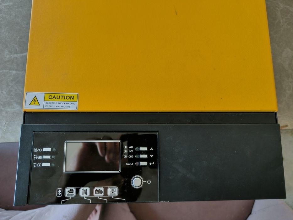 Invertor MPPSolar 5kv  hibrid