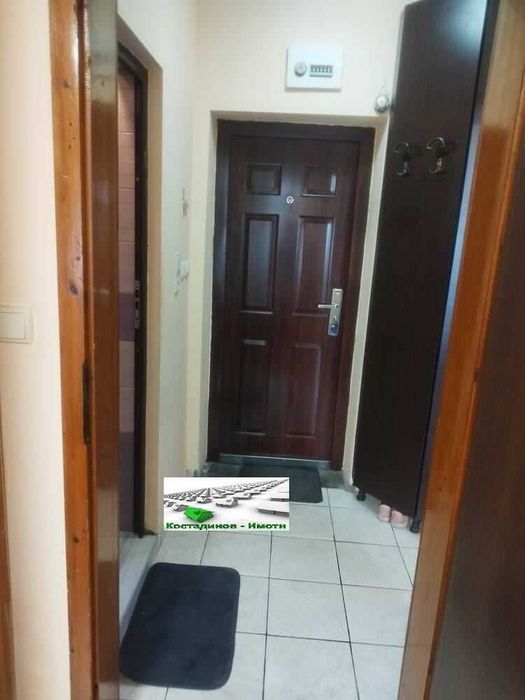 Дава се под наем Двустаен апартамент в Пловдив, Кършияка - 50 кв.м за 408 € - Снимка #3