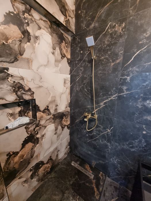 Meseriasi execut lucrări în constructii  și Instalatii salutare