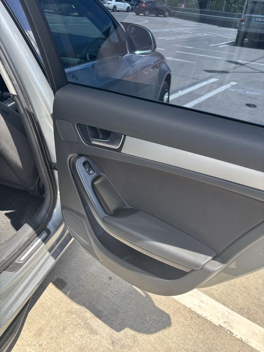 Vand audi a4 b8 pret in €