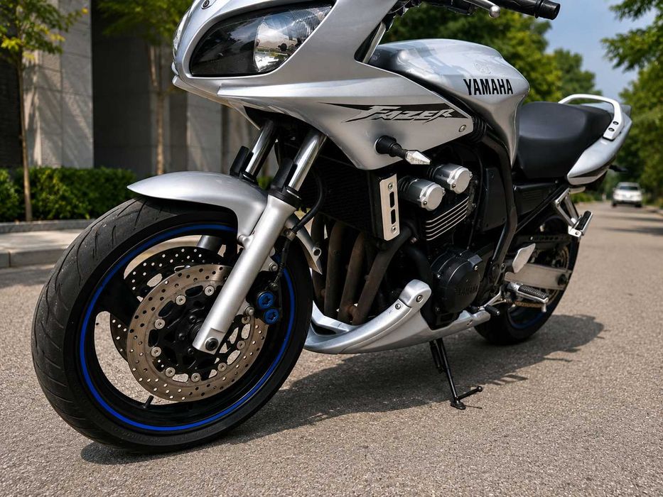 Yamaha Fazer 600