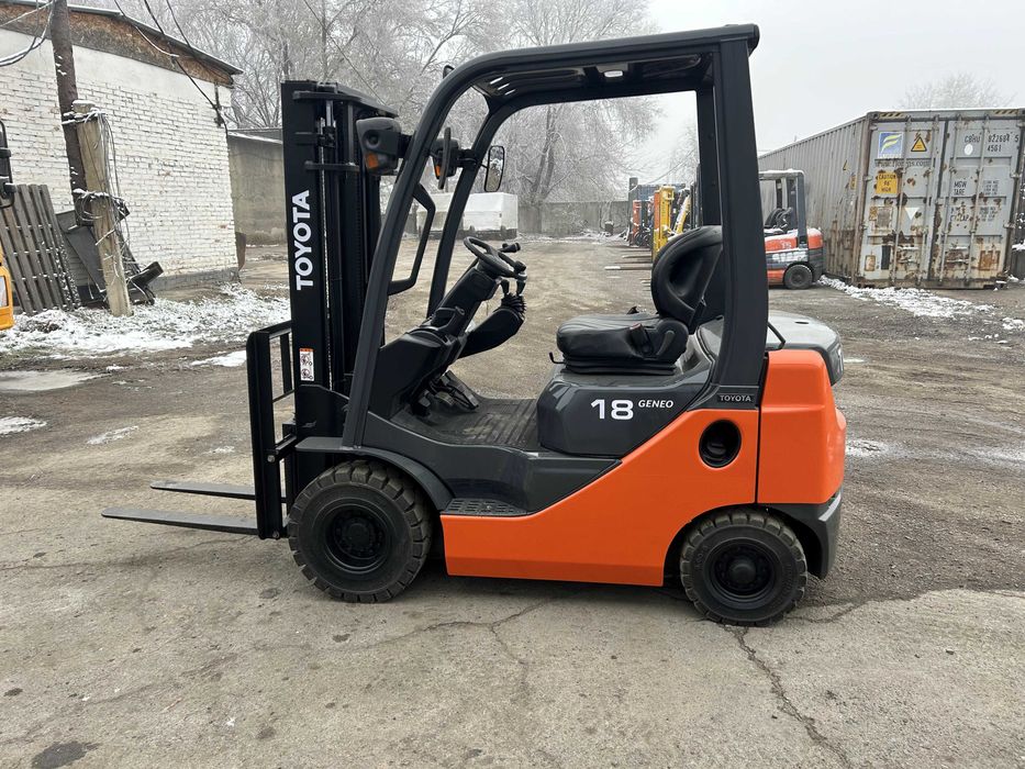 Продам вилочный погрузчик (кара)