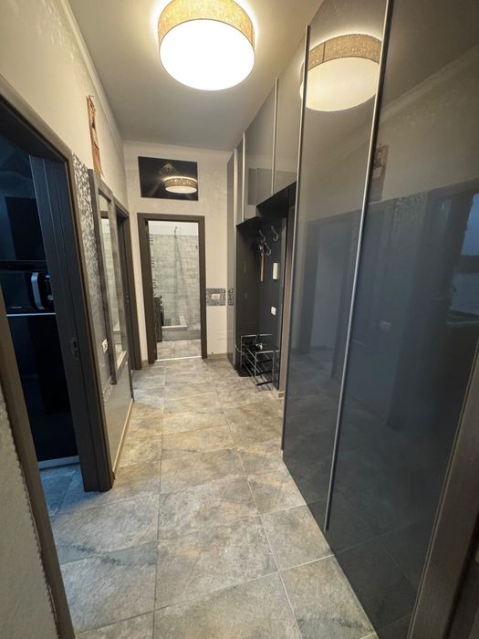 Apartament 2camere de vanzare+curte si terasa inchisa