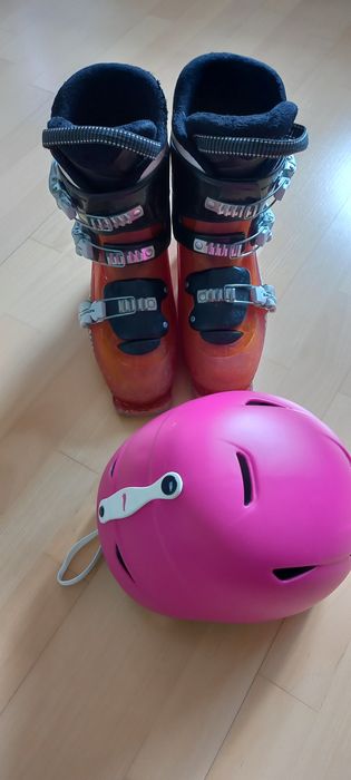 Ски обувки номер 24