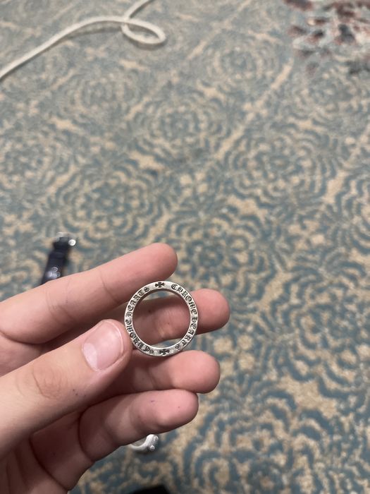 часы,хорошие кварцевые