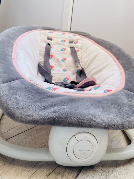 Шезлонг детский