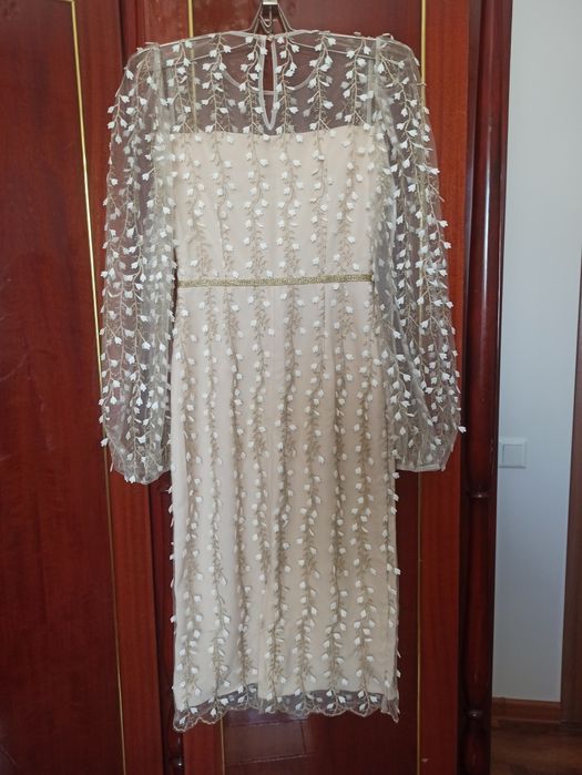 Платье нарядное от Lichi, размер s