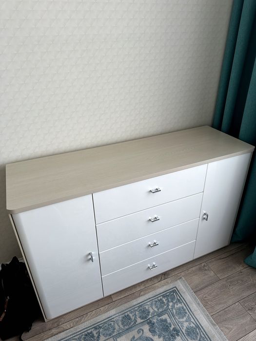 Продается Комод Белый