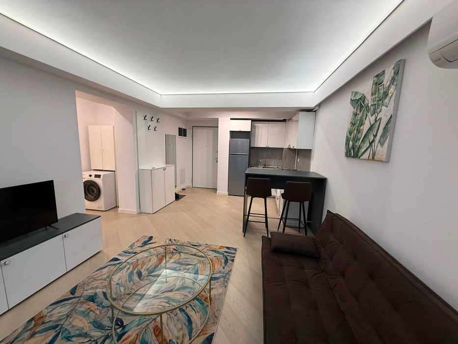 inchiriez apartament 2 camere Cortina North