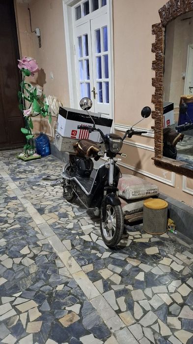 Skuter elektro moshina