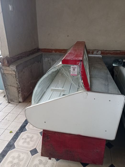 Витрина холодильник