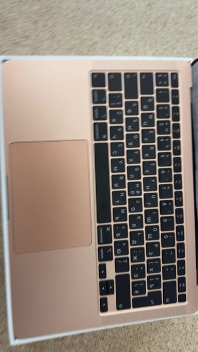 Macbook Air 13’ (2020)