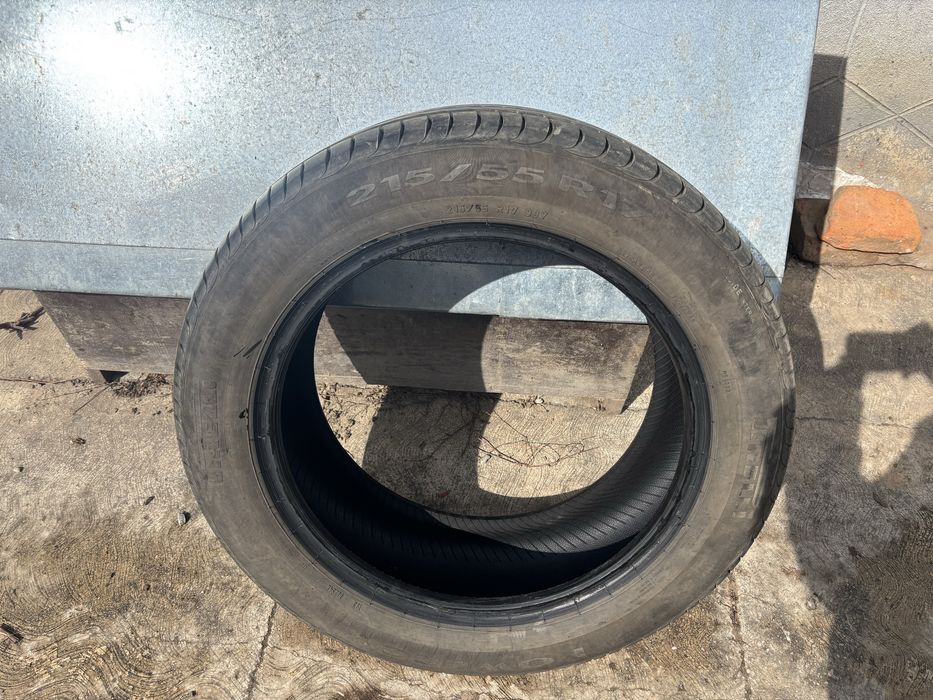 Vand anvelope cu seria 215.55.R17 , An:2024