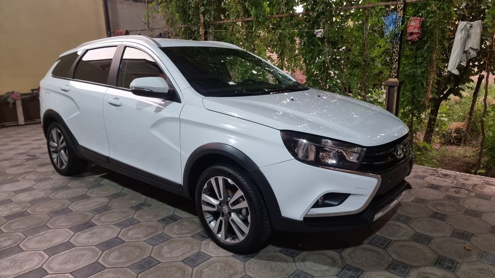 Lada vesta sw cross