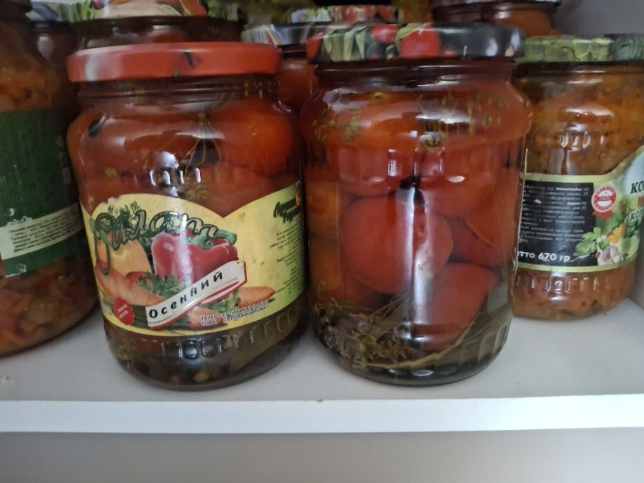 Соленья,огурцы, помидоры, салаты