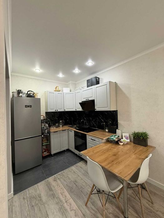 ПРОДАМ евро 2х ком в ЦЕНТРЕ