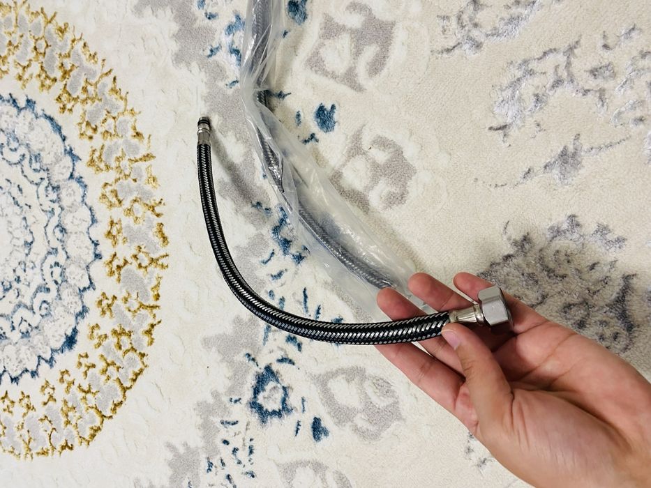 Продам шлангу для стиральку 1м