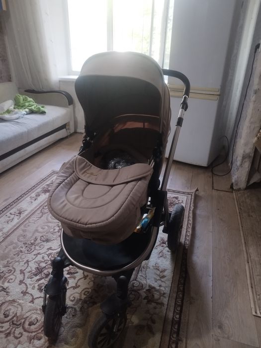 Продам детскую коляску