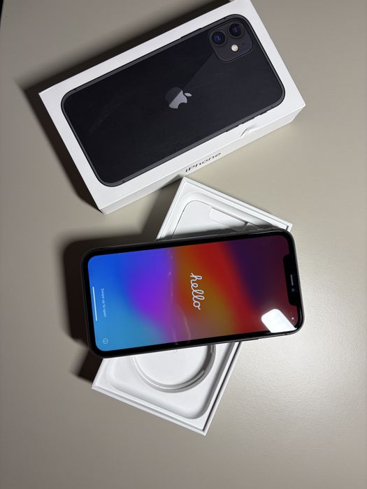 iPhone 11 Black 64 GB
