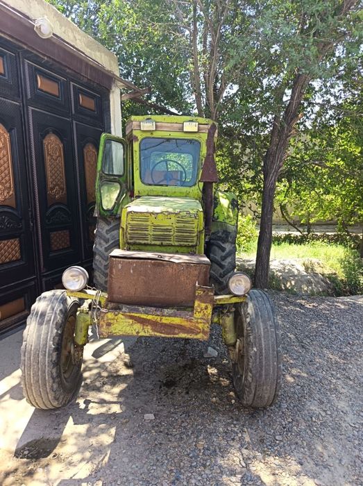 Traktor.   T-40.! sotiladi.