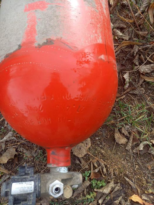 Метанови бутилки.