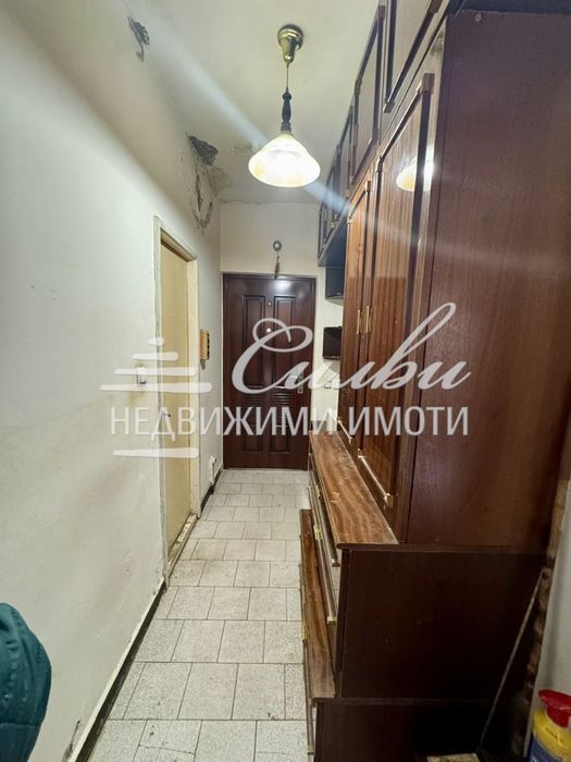 Двустаен апартамент на предпочитан ВТОРИ етаж - кв. Боян Българанов 1