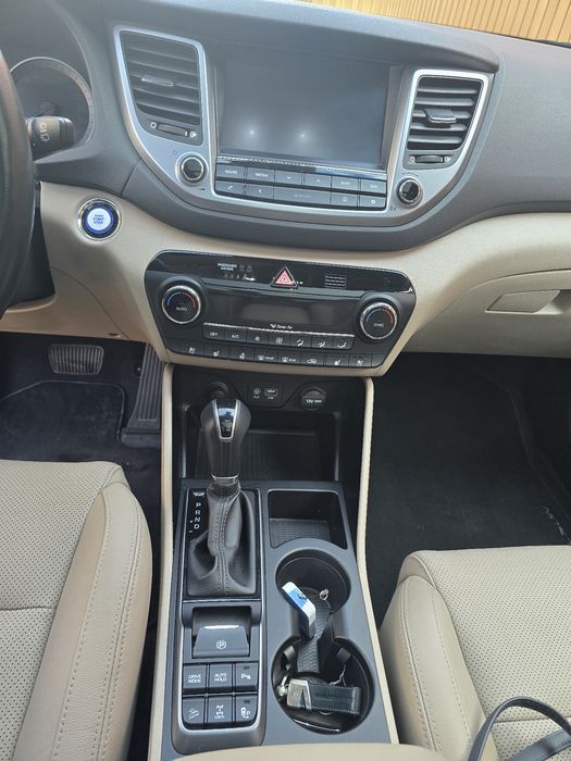 Hyundai Tucson 107.000 km,  Diesel, 185 CP,  Automata, Luxury Pack